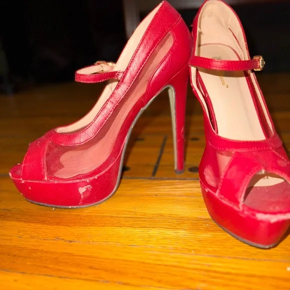 Size 7 ruby red mesh platform peep toe sandals heels worn by Christian Cinn - Picture 4 of 8